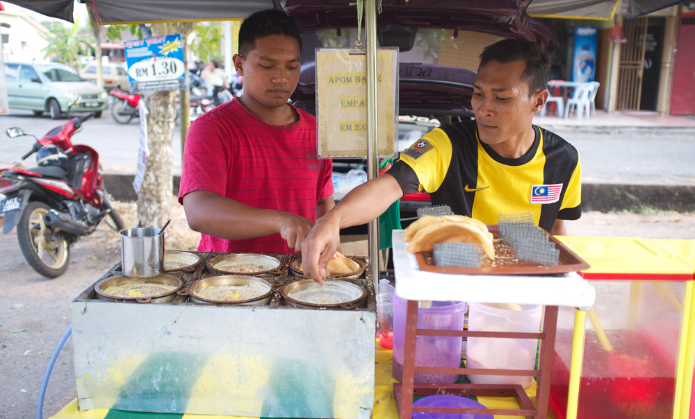 Strassenverkäufer in einer malaysischen Kleinstadt