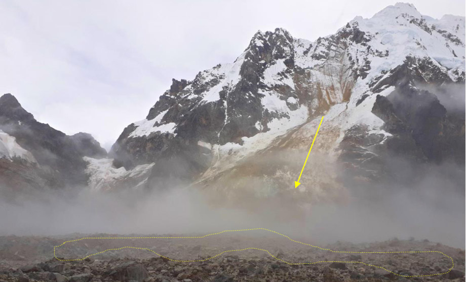 rock_ice_avalanche_Salkantay_Peru_BenitoMoncado