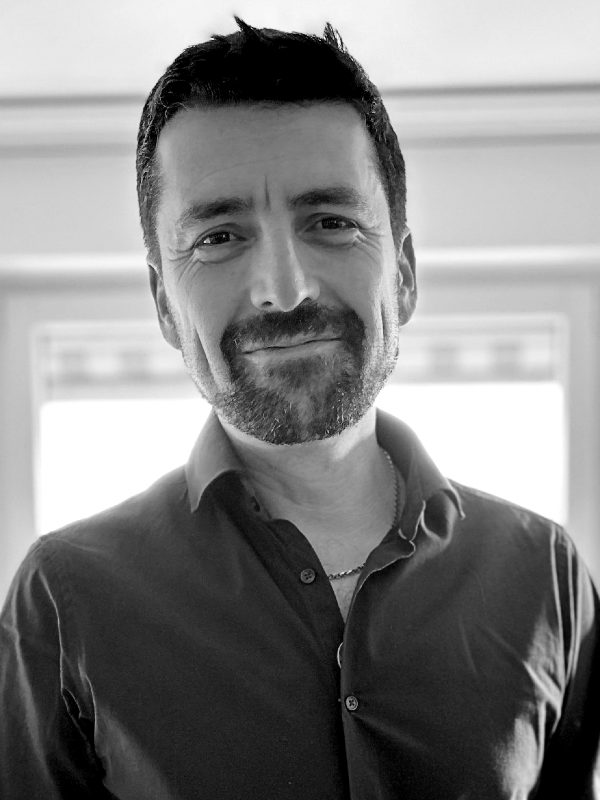 Sven Daniel Wolfe