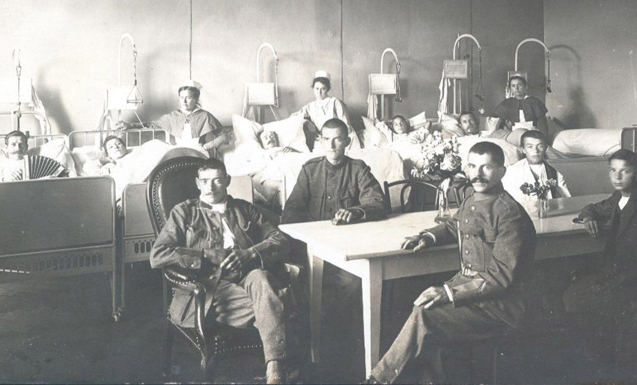 Armeeangehörige während der Spanischen Grippe im Spital Olten